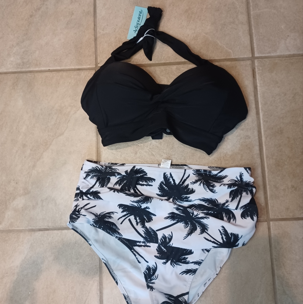NWT high waisted black and white pinup style bathing suit size medium
